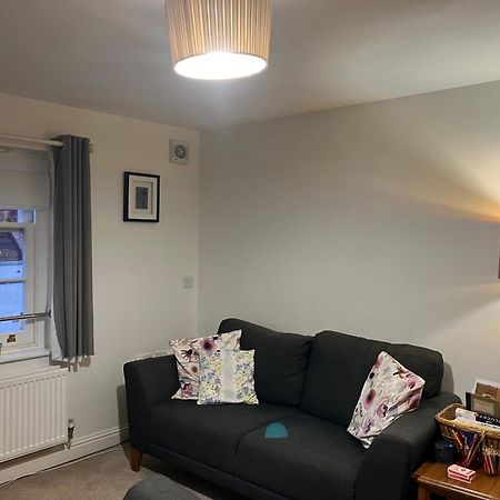 The Eaves, Glastonbury High Street 2 Bed 2 Bathroom Apartment المظهر الخارجي الصورة
