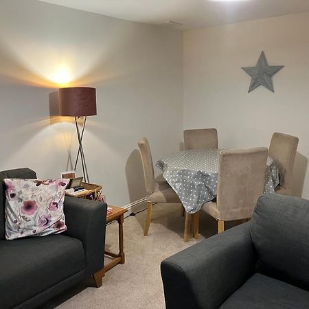 The Eaves, Glastonbury High Street 2 Bed 2 Bathroom Apartment المظهر الخارجي الصورة