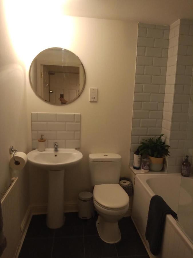 The Eaves, Glastonbury High Street 2 Bed 2 Bathroom Apartment المظهر الخارجي الصورة