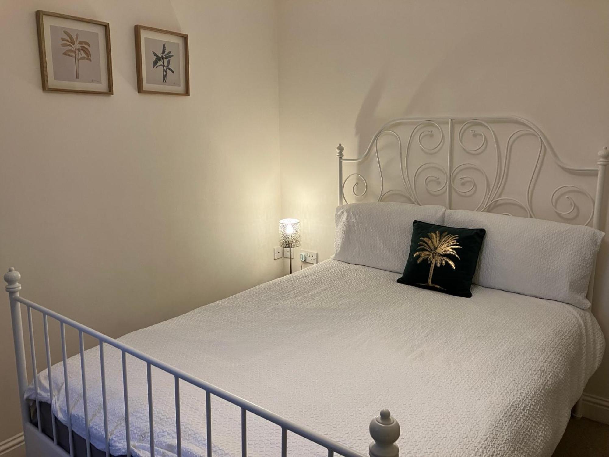 The Eaves, Glastonbury High Street 2 Bed 2 Bathroom Apartment المظهر الخارجي الصورة